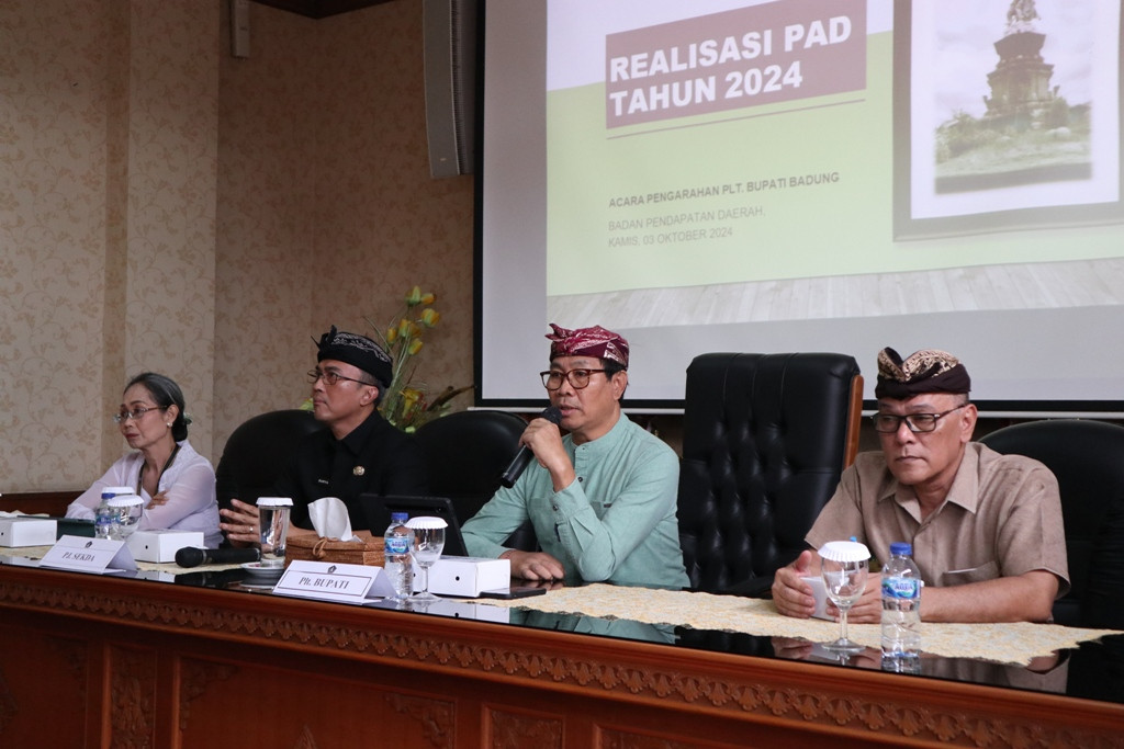 Plt. Bupati Badung Pimpin Rapat Koordinasi dengan Jajaran Bapenda Badung